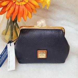 NEW Dooney & Bourke Navy Pebble Leather change pur